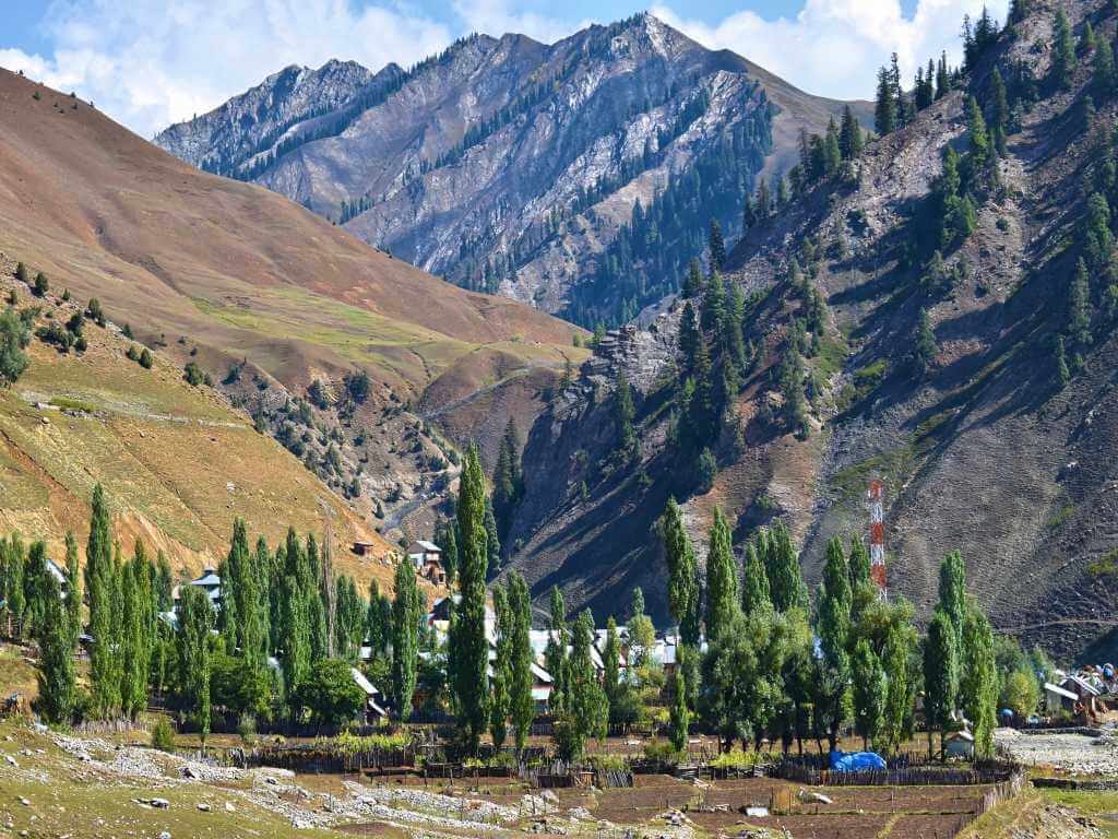 Srinagar to Gurez Valley